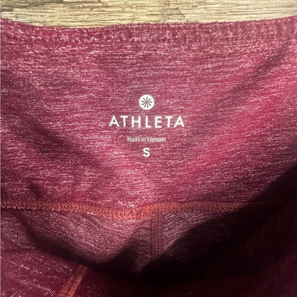 Athleta Red Capri Leggings Streamlined Performance Fit - Picture 4 of 11